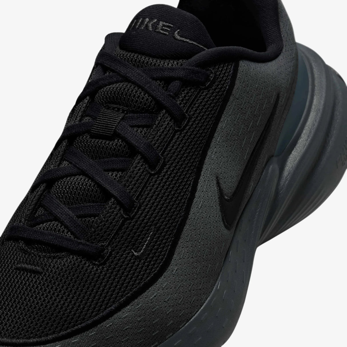 Nike Uplift SC